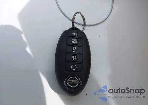 2017 Nissan Pathfinder Platinum/S/Sl/Sv z USA, uszkodzony, nr VIN 5N1DR2MM2HC646386